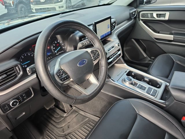 Certified 2024 Ford Explorer XLT w/ Equipment Group 202A RWD image 19