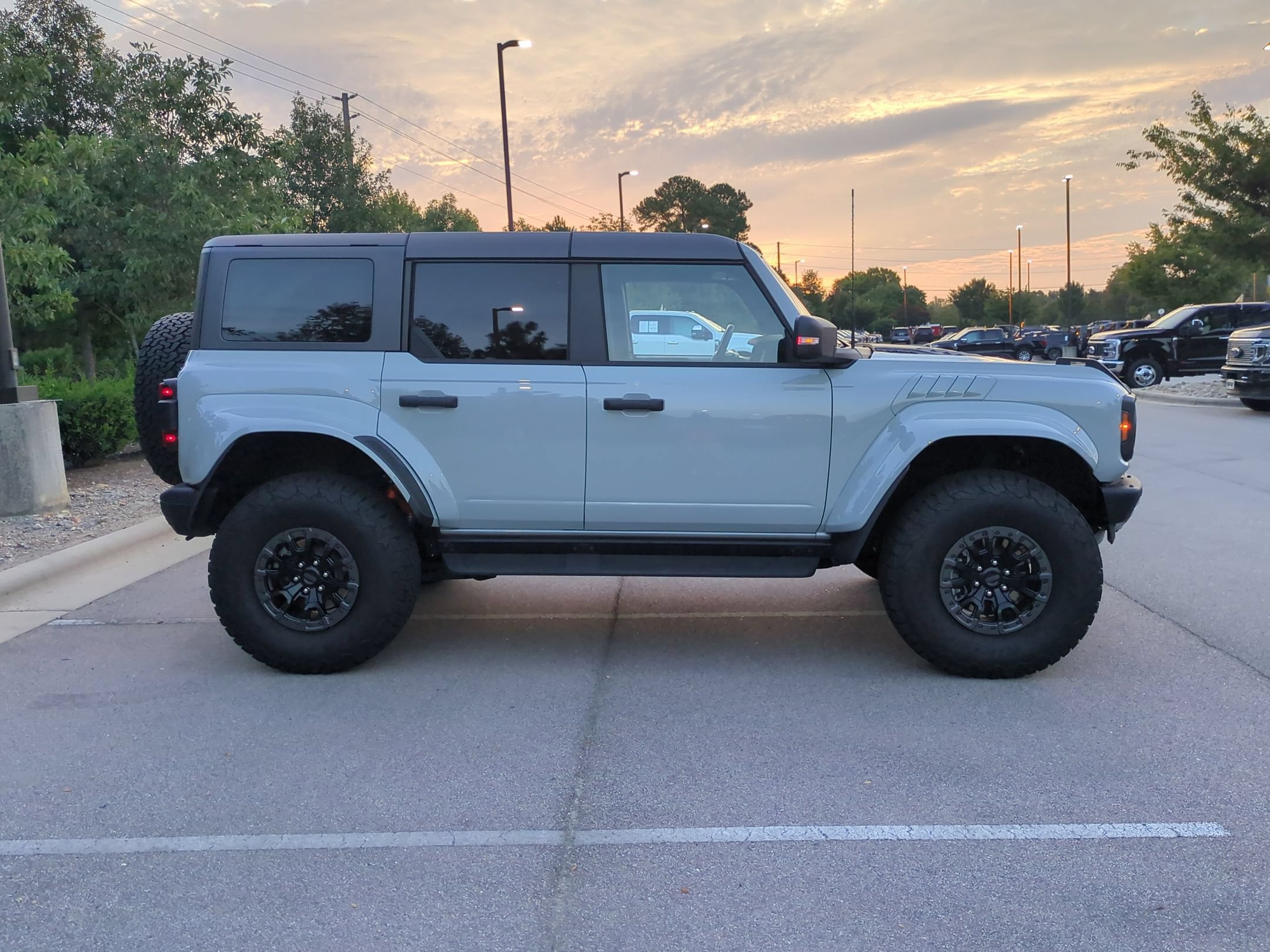 Certified 2024 Ford Bronco Raptor AWD/4WD image 3