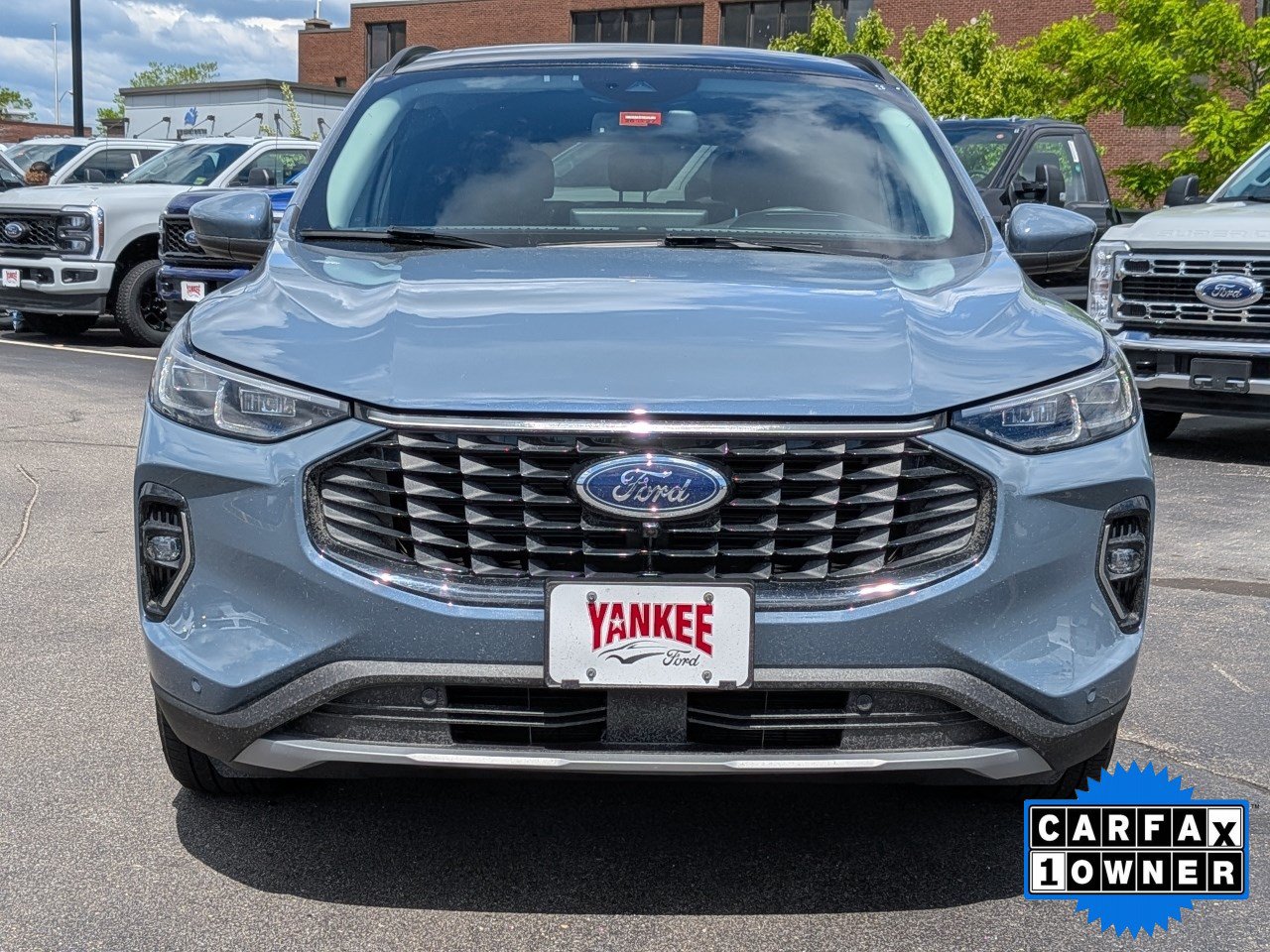Certified 2023 Ford Escape Platinum w/ Premium Technology Package AWD/4WD image 9