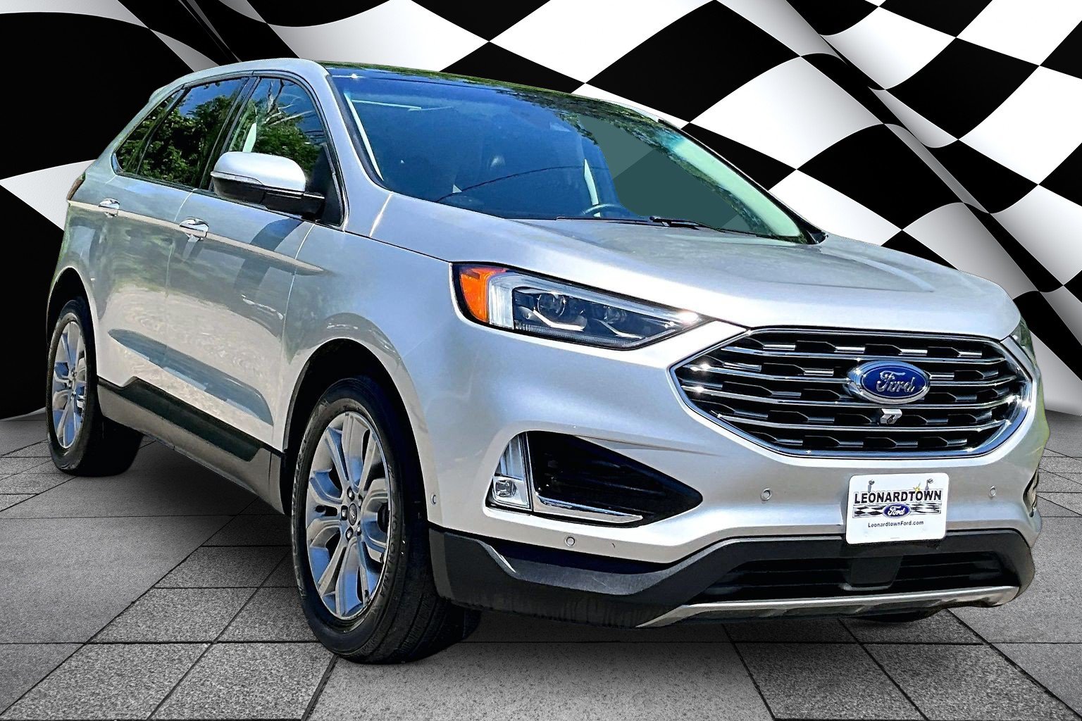 Certified 2019 Ford Edge Titanium w/ Equipment Group 301A FWD image 10
