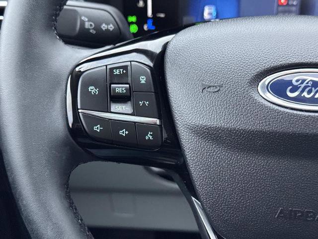 Certified 2025 Ford Escape SE image 17