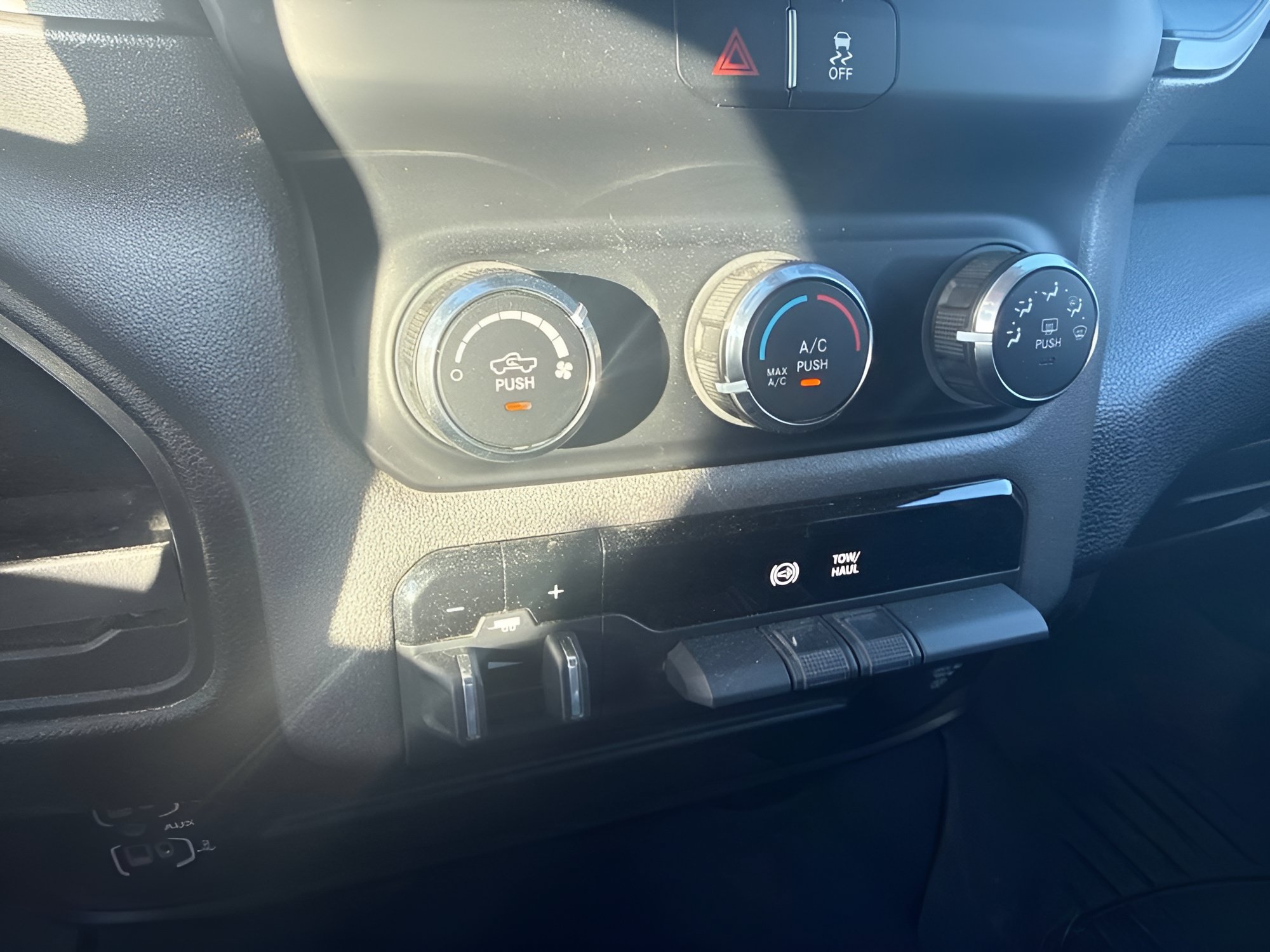 Used 2020 RAM 3500 Tradesman AWD/4WD image 27
