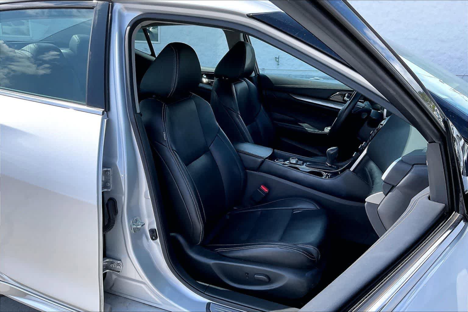 Used 2023 Nissan Maxima SV w/ Floor Mat Group FWD image 13