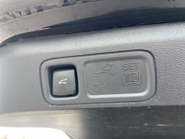 Certified 2024 Ford Expedition XLT image 26