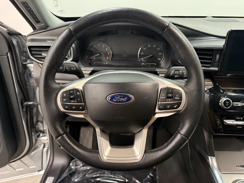 Certified 2024 Ford Explorer Limited image 17