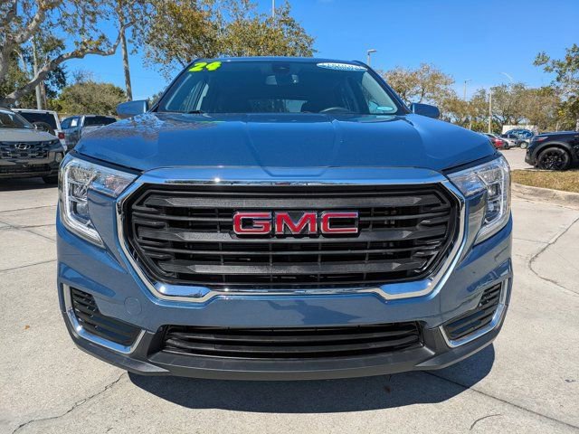 Used 2024 GMC Terrain SLE image 8