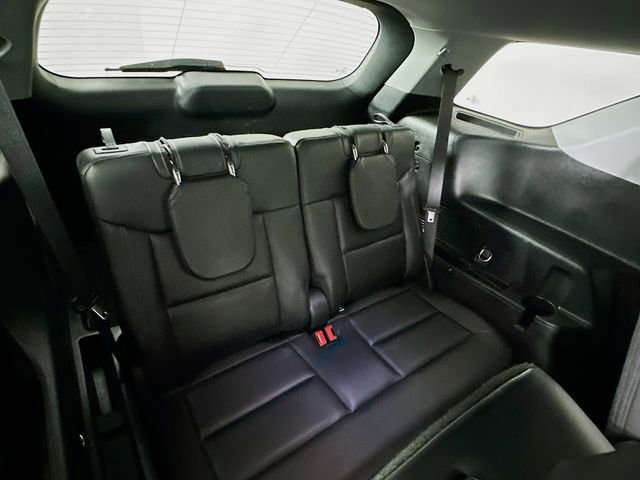 Certified 2022 Ford Explorer XLT w/ Equipment Group 202A image 33