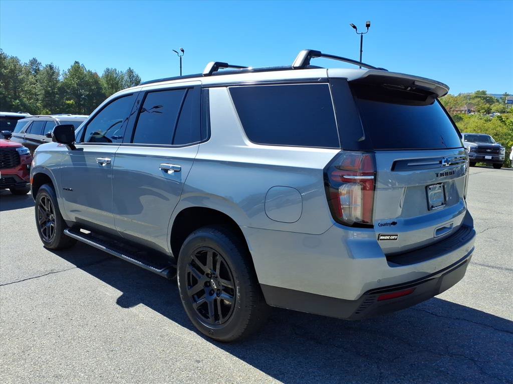 Used 2024 Chevrolet Tahoe Z71 w/ Luxury Package AWD/4WD image 3