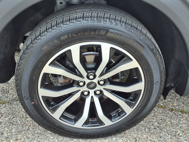 Certified 2025 Ford Explorer ST-Line AWD/4WD image 31