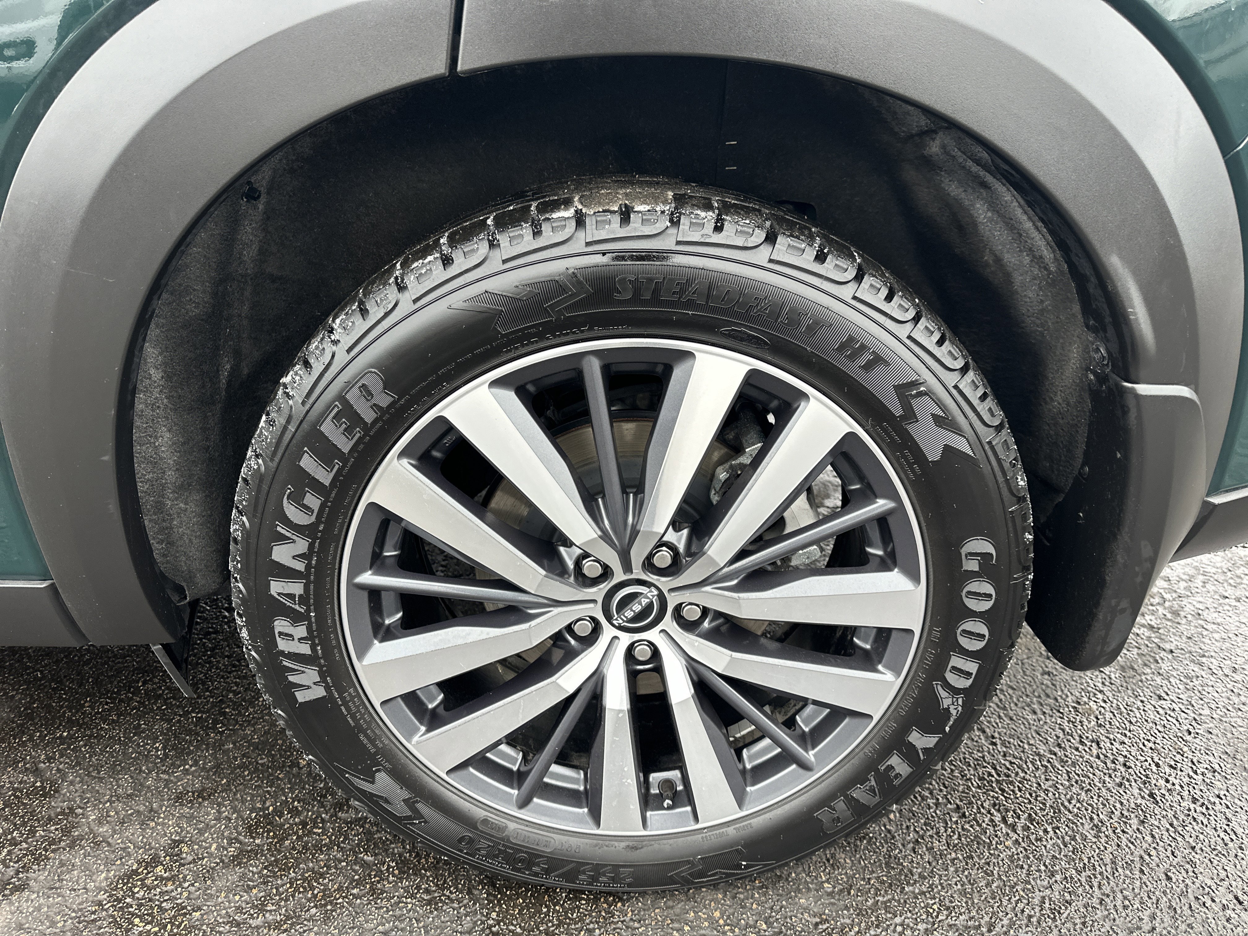 Used 2022 Nissan Pathfinder Platinum w/ Cargo Package image 11