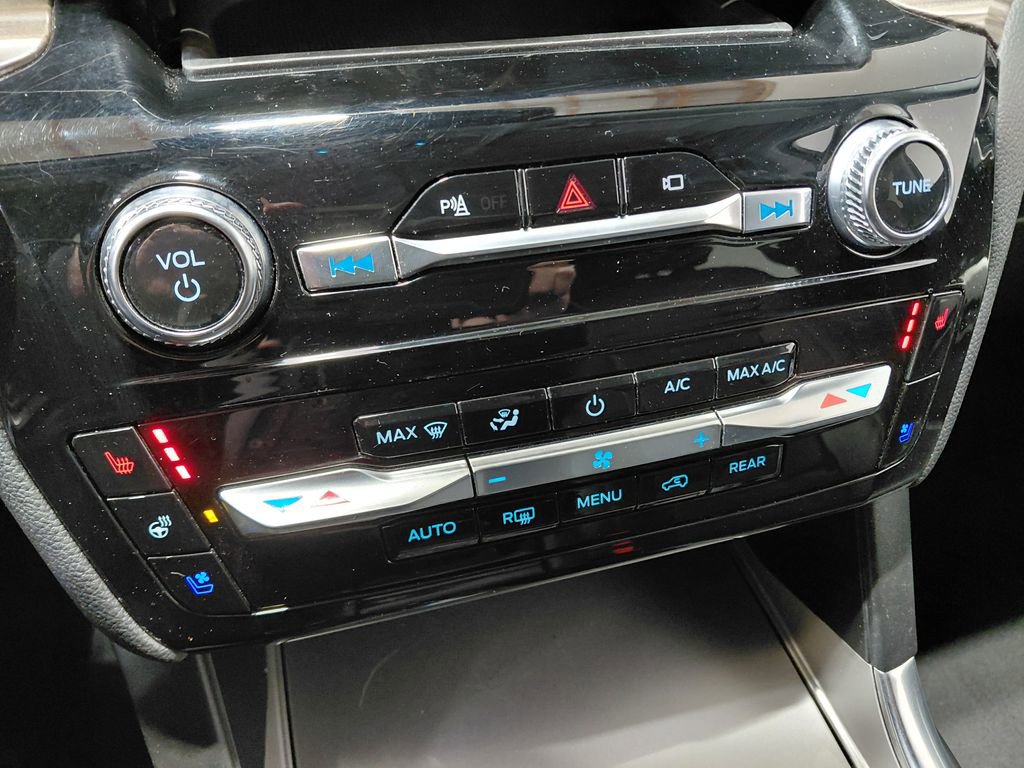 Certified 2022 Ford Explorer Limited AWD/4WD image 36