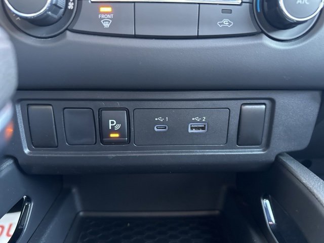 Used 2023 Nissan Frontier SV w/ Midnight Edition Package image 25