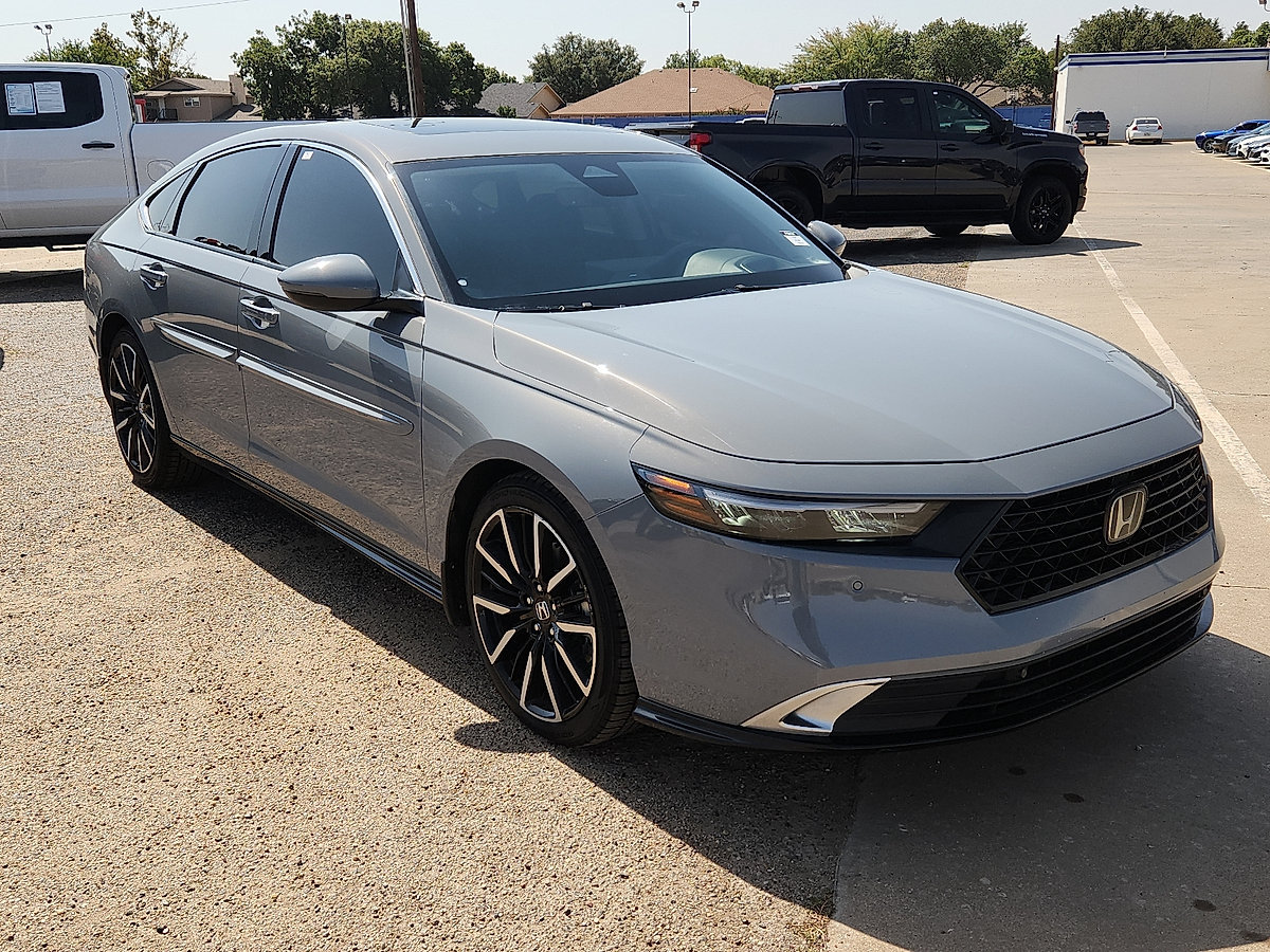 Used 2024 Honda Accord Touring image 5