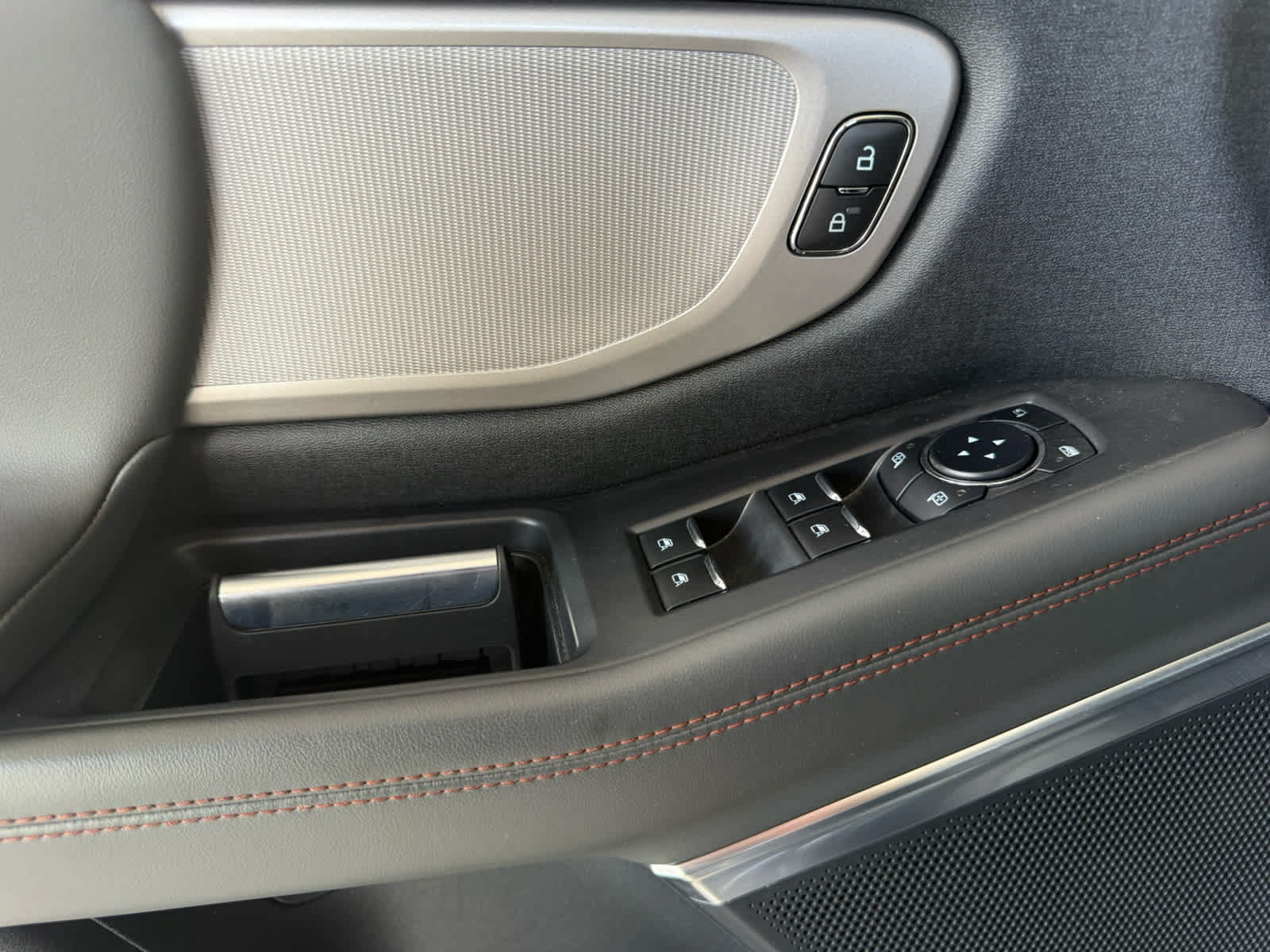 Certified 2025 Ford Expedition Active AWD/4WD image 14