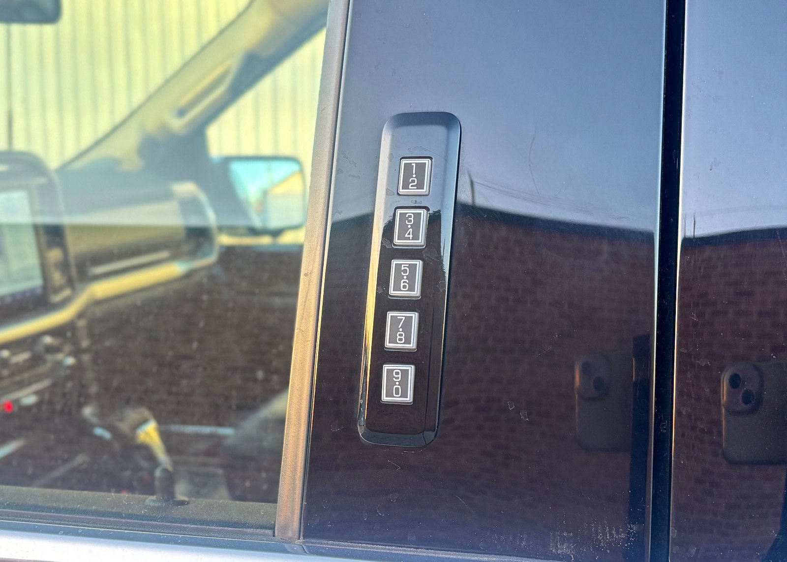 Certified 2022 Ford F150 Lariat w/ Equipment Group 502A High image 23