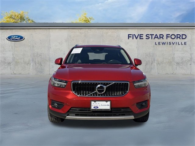 Used 2021 Volvo XC40 T4 Momentum image 7