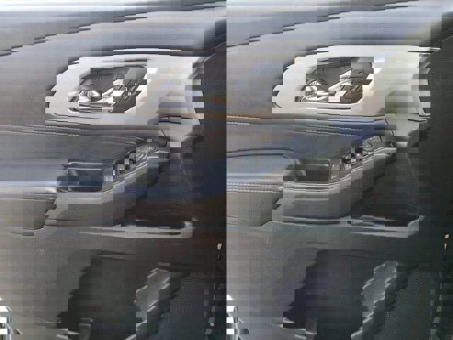 Used 2018 Chevrolet Traverse LS image 18