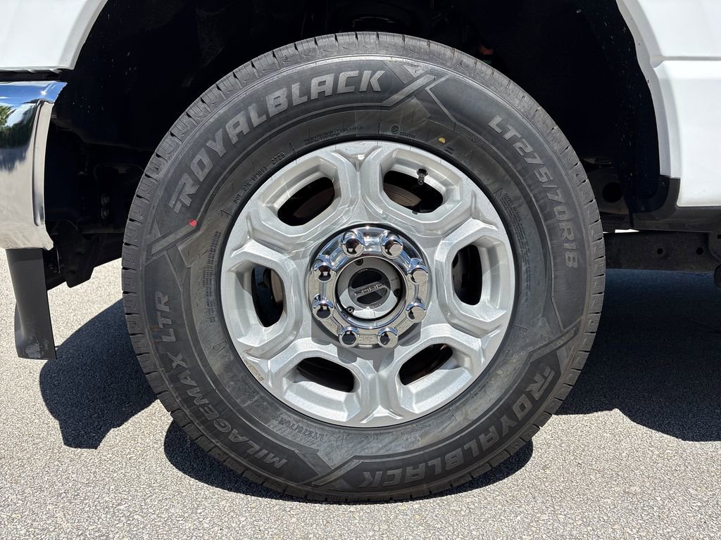 Certified 2025 Ford F250 XLT AWD/4WD image 14