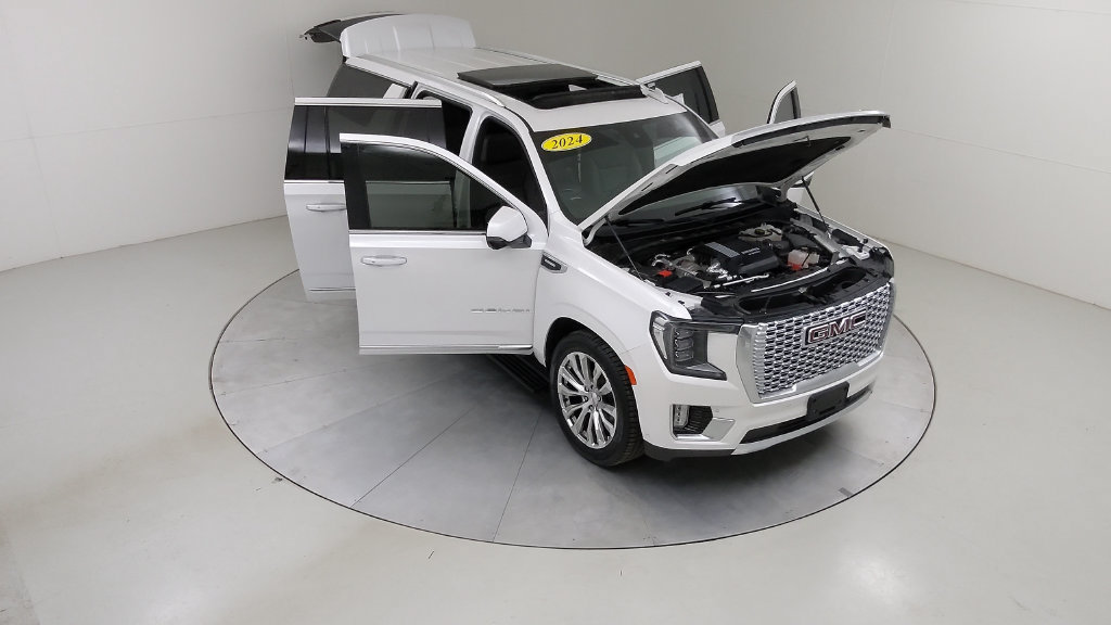 Used 2024 GMC Yukon XL Denali w/ Denali Reserve Package AWD/4WD image 52