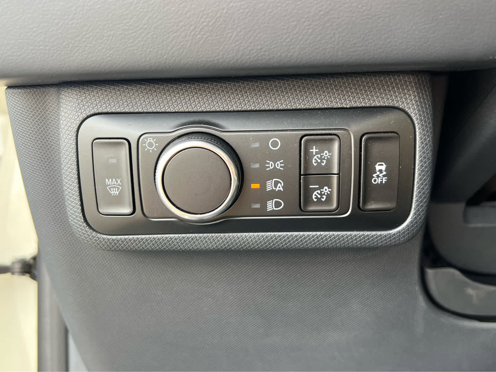 Certified 2025 Ford Mustang Mach-E Select AWD/4WD image 31