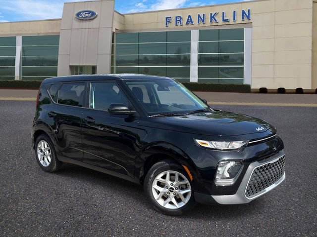 Used 2022 Kia Soul LX w/ Technology Package FWD image 1