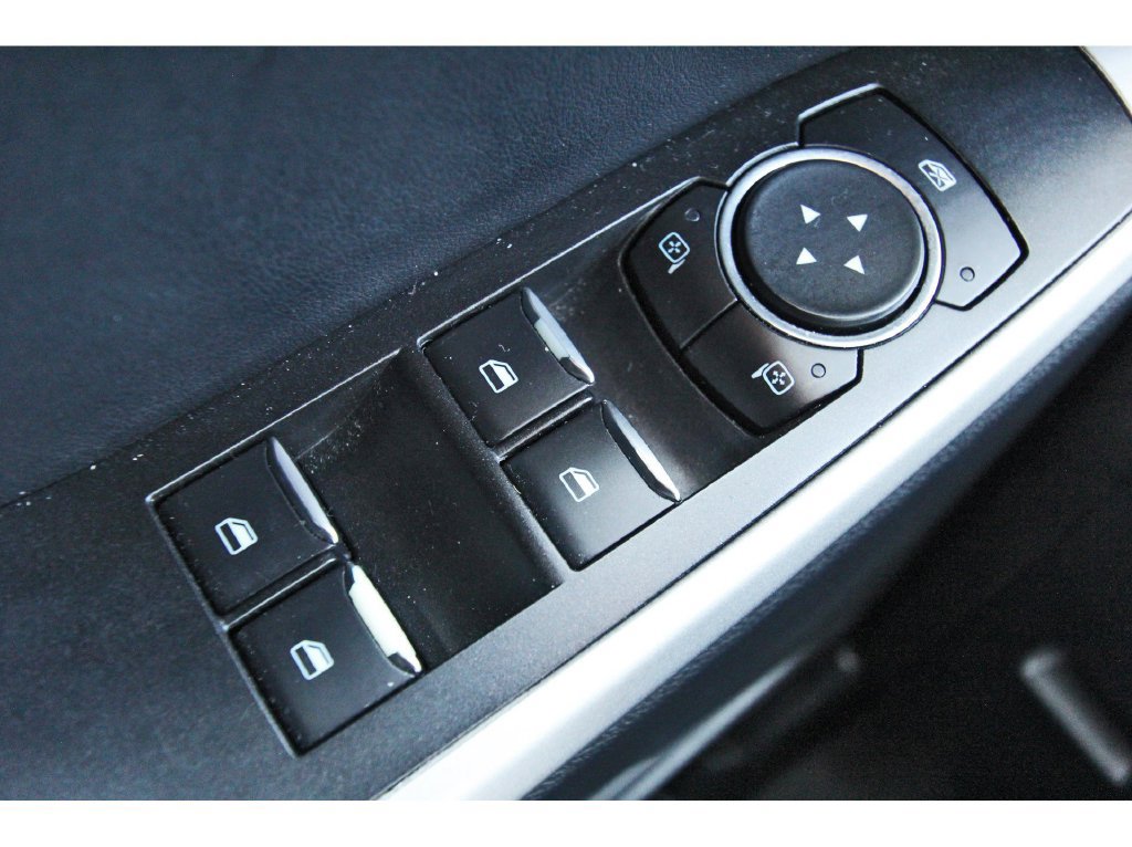 Certified 2022 Ford Explorer XLT RWD image 23