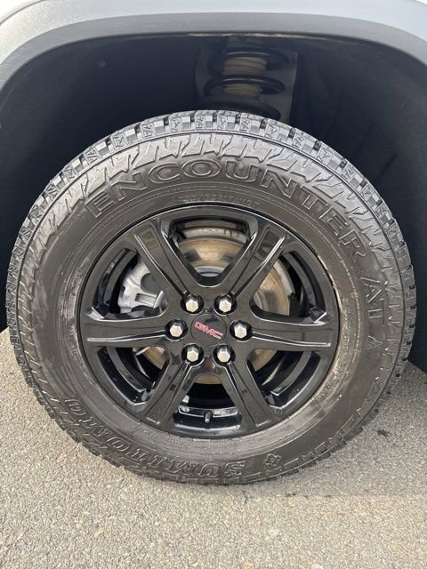 Used 2023 GMC Acadia AT4 w/ Technology Package AWD/4WD image 13