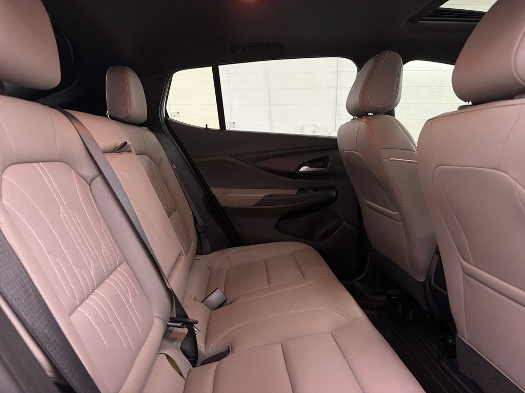 Used 2025 Buick Envista Avenir FWD image 31