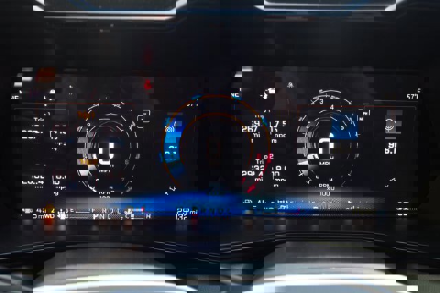 Used 2026 Chevrolet Colorado ZR2 w/ Technology Package image 31