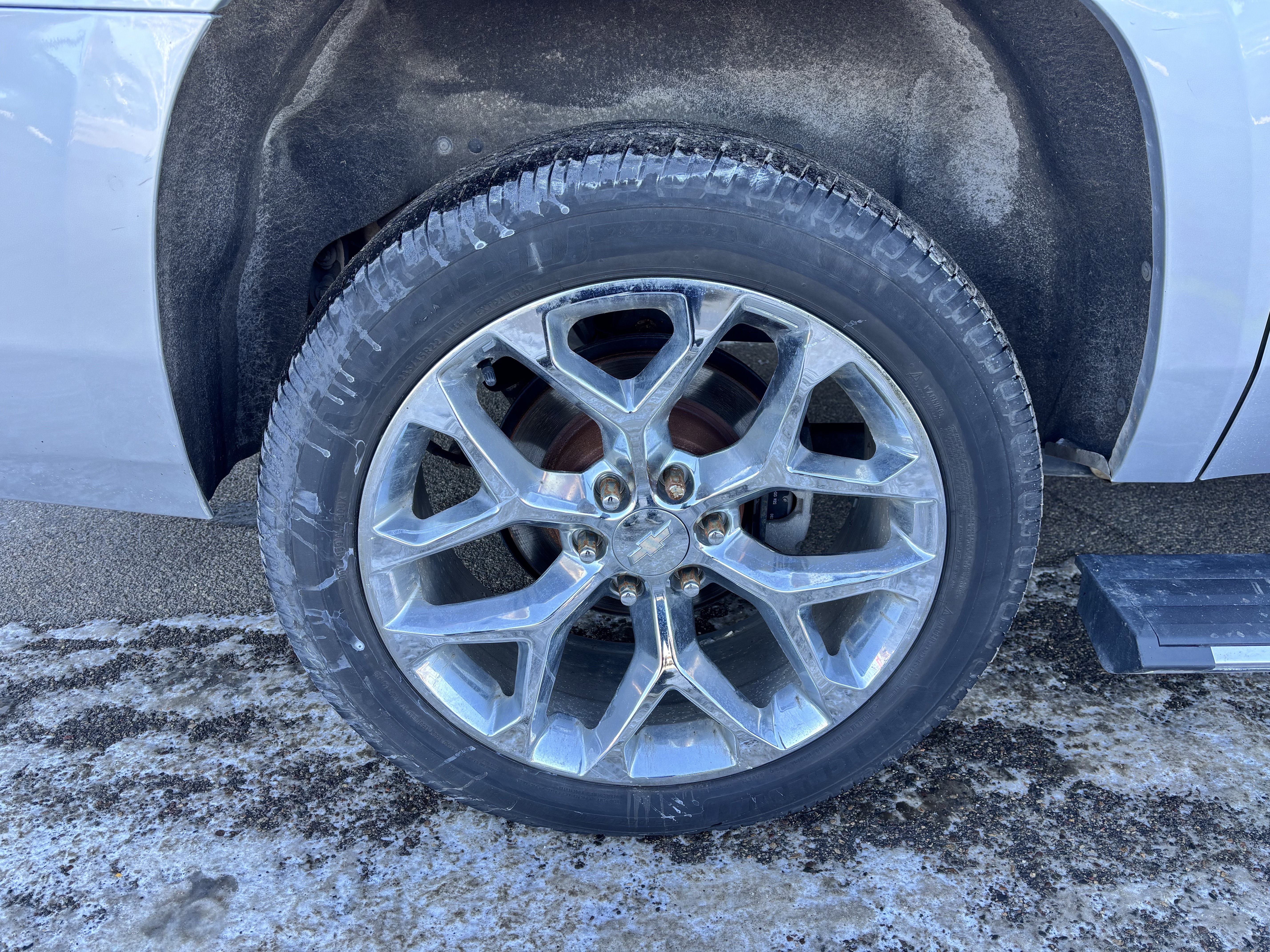 Used 2019 Chevrolet Suburban Premier image 13