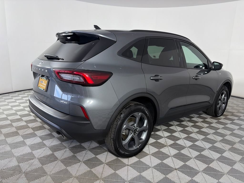 Certified 2025 Ford Escape ST-Line Select image 7