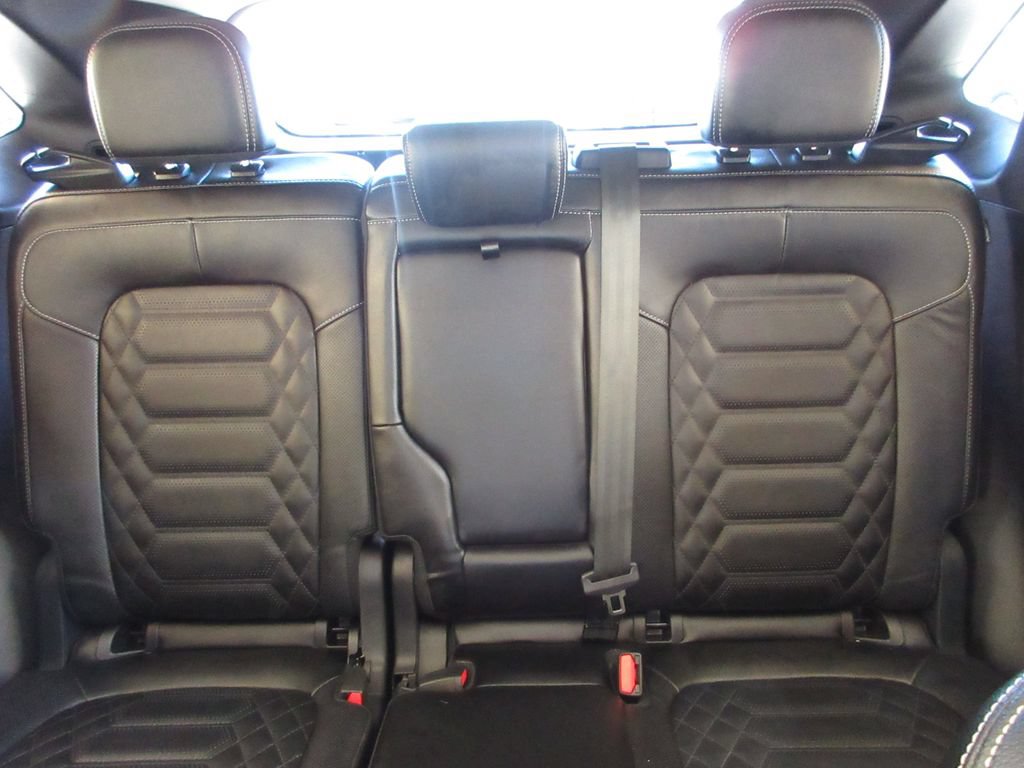 Certified 2024 Ford Escape SE w/ PHEV Premium Package FWD image 25
