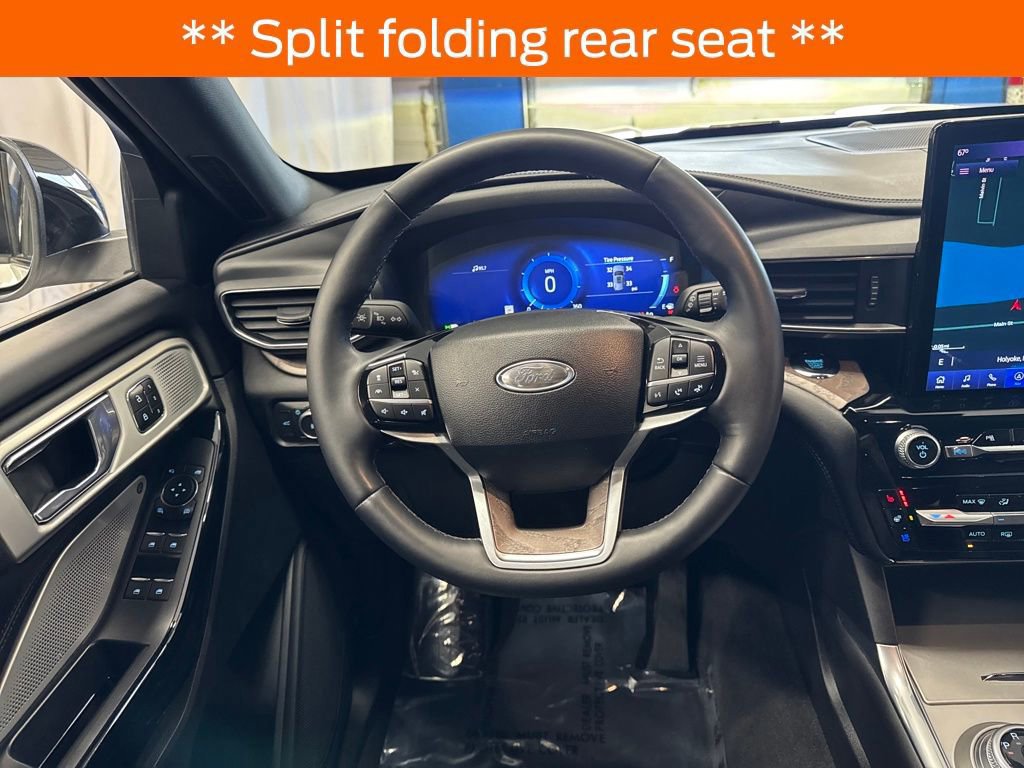 Certified 2022 Ford Explorer Platinum w/ Equipment Group 601A image 13