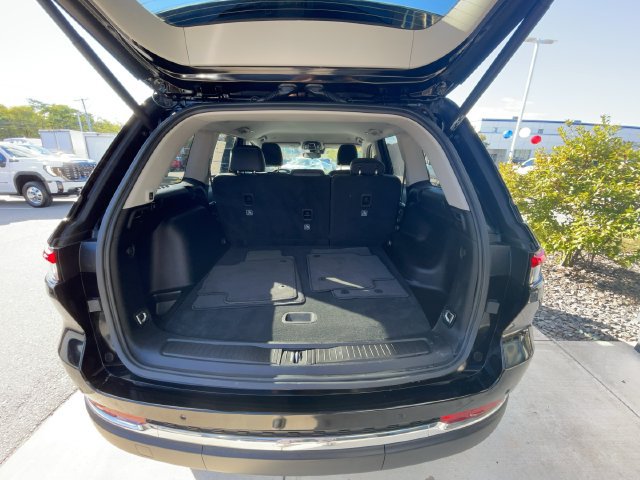 Used 2023 Jeep Grand Cherokee Limited AWD/4WD image 11