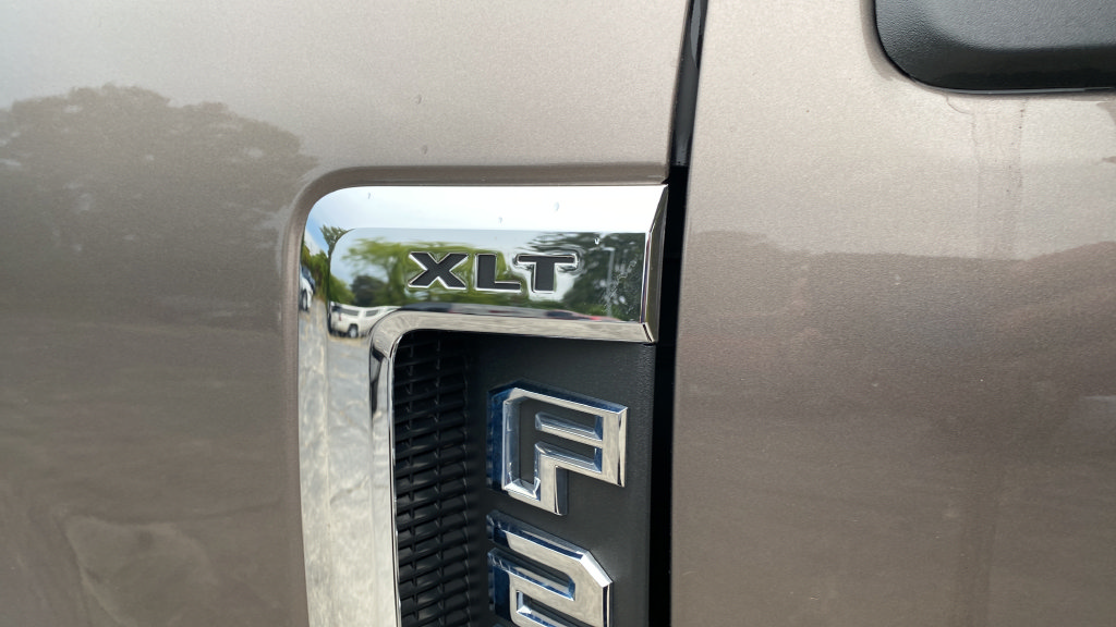 Certified 2022 Ford F250 XLT w/ XLT Value Package AWD/4WD image 40