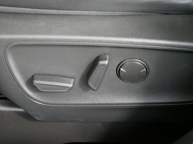 Certified 2025 Ford Escape Platinum AWD/4WD image 15