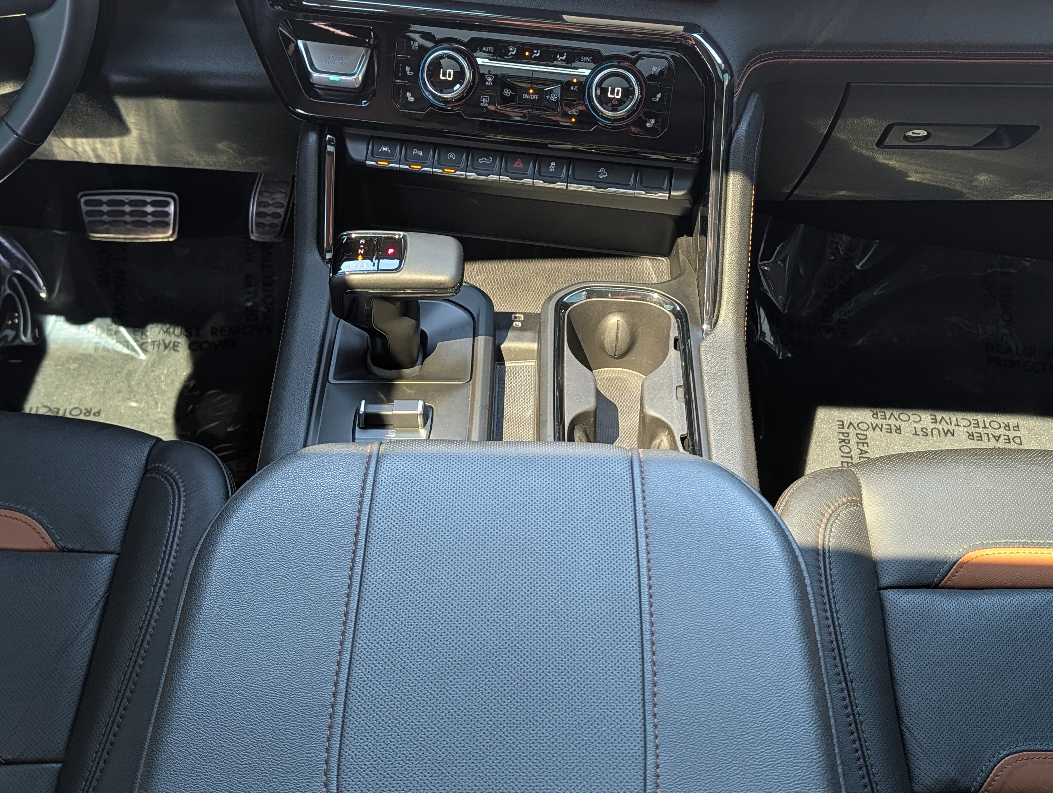 Used 2025 GMC Sierra 1500 AT4 w/ AT4 Premium Package image 30