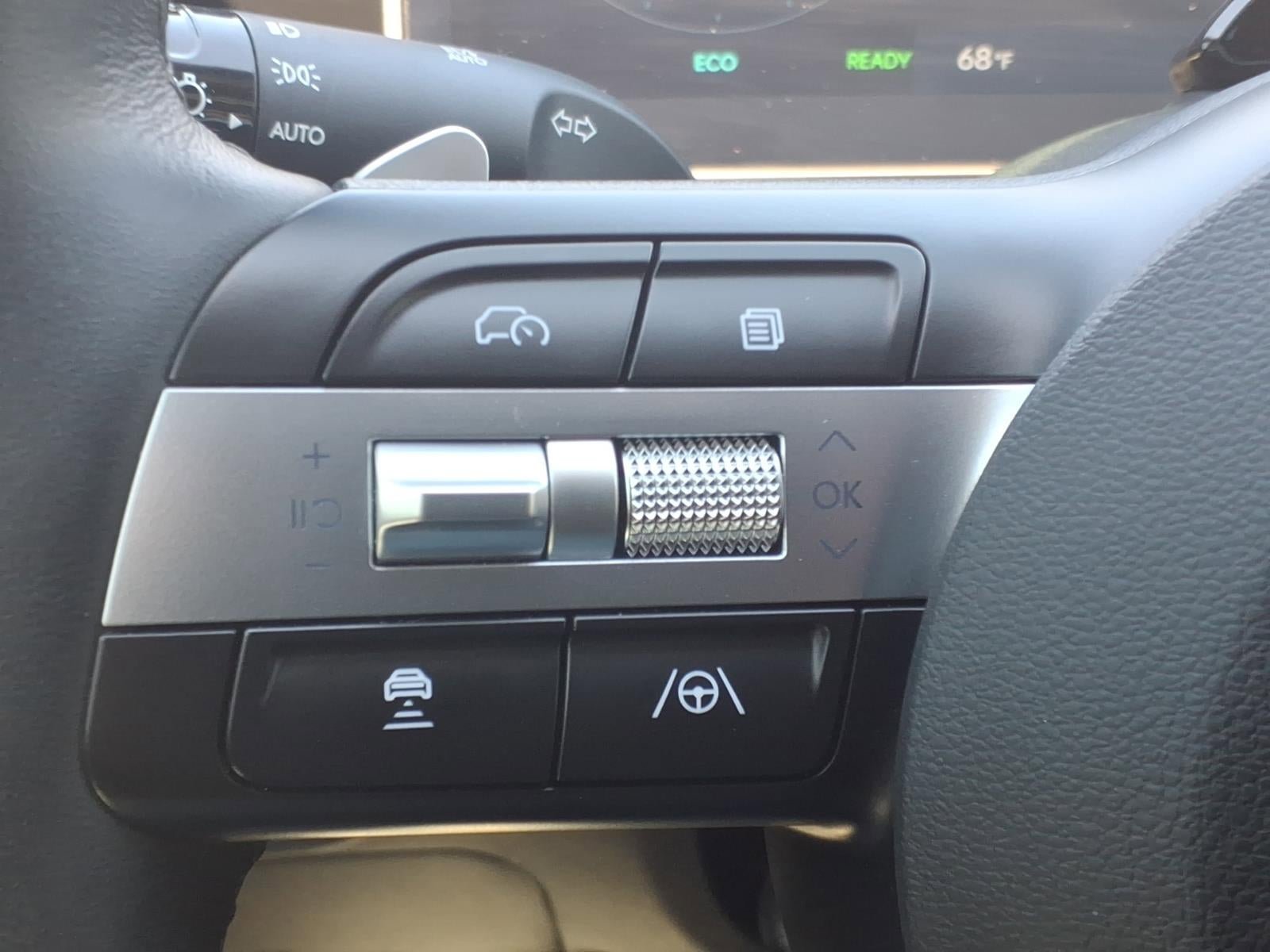 Used 2025 Hyundai Tucson Limited AWD/4WD image 24