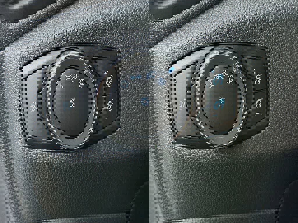 Certified 2022 Ford EcoSport SE w/ SE Convenience Package image 25