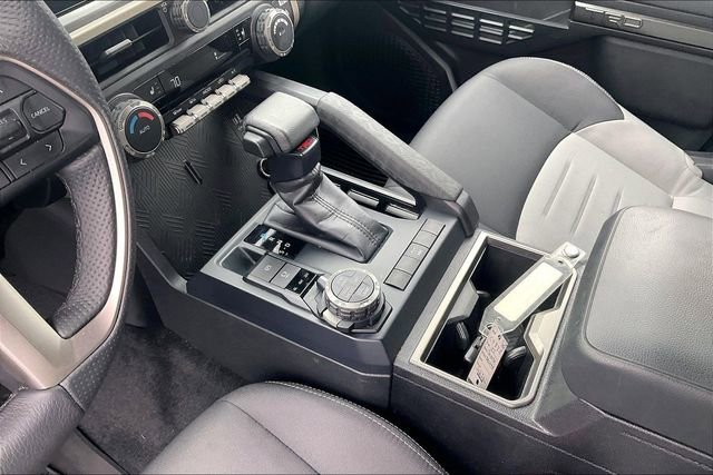 Used 2025 Toyota Tacoma TRD Off-Road AWD/4WD image 14
