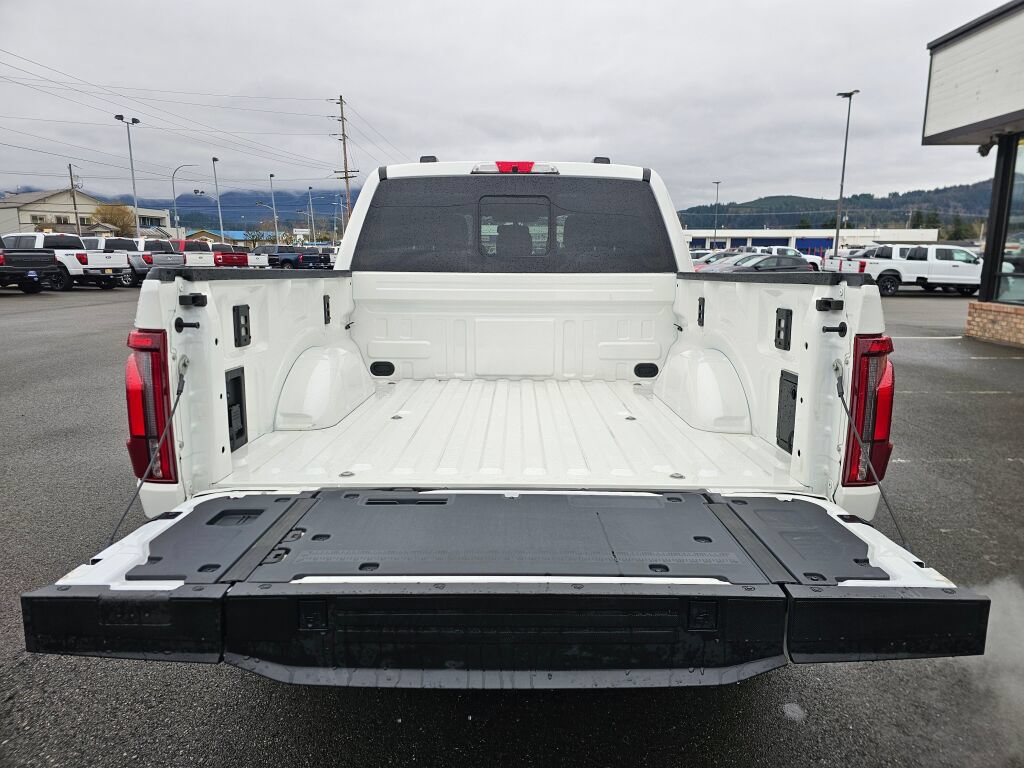 Certified 2025 Ford F150 Platinum w/ FX4 Off-Road Package AWD/4WD image 8