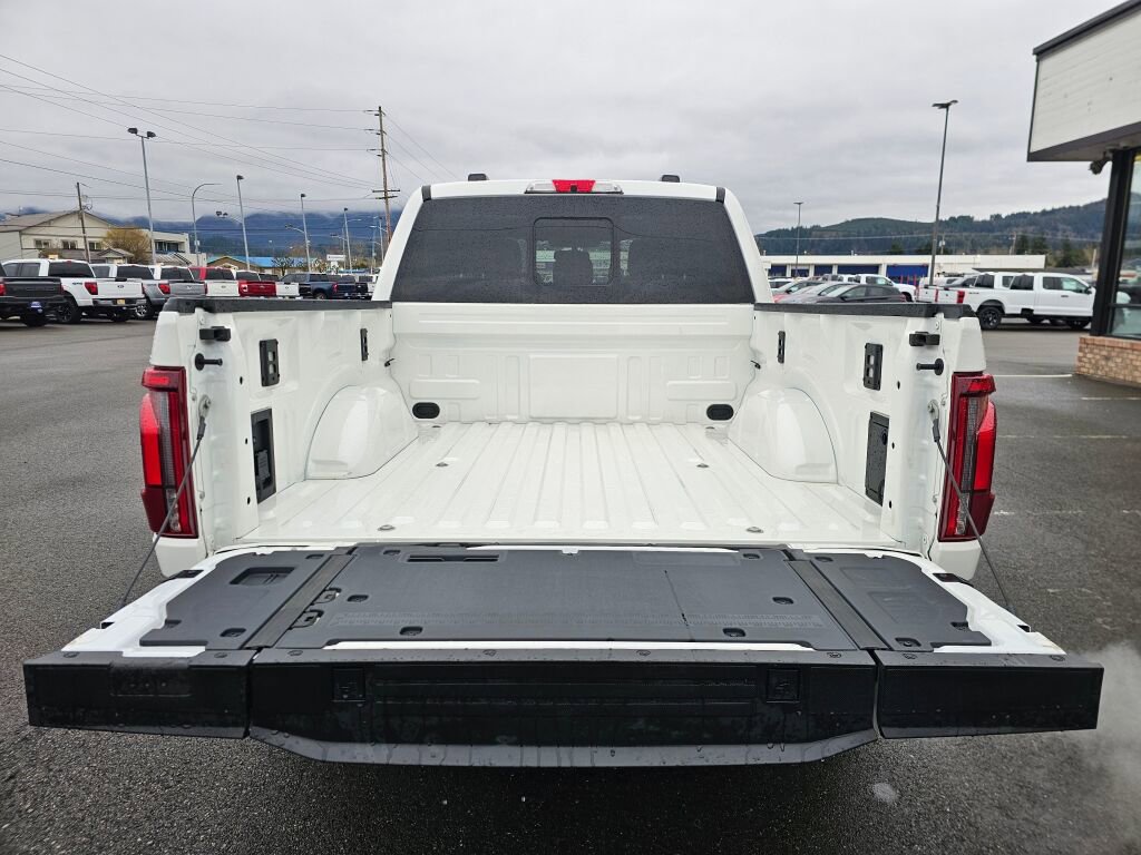 Certified 2025 Ford F150 Platinum w/ FX4 Off-Road Package AWD/4WD image 8