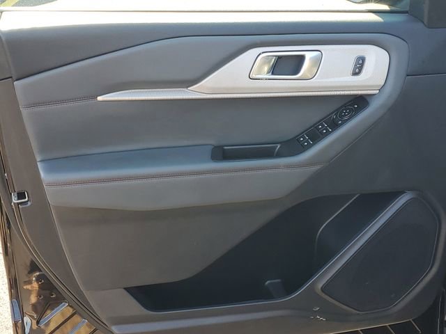 Certified 2025 Ford Explorer Active w/ Active Comfort Package image 10