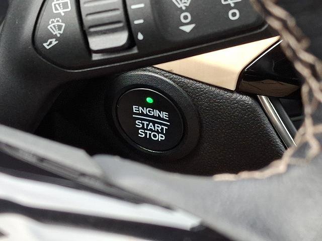 Certified 2022 Ford Escape Titanium w/ Titanium Elite Package image 24