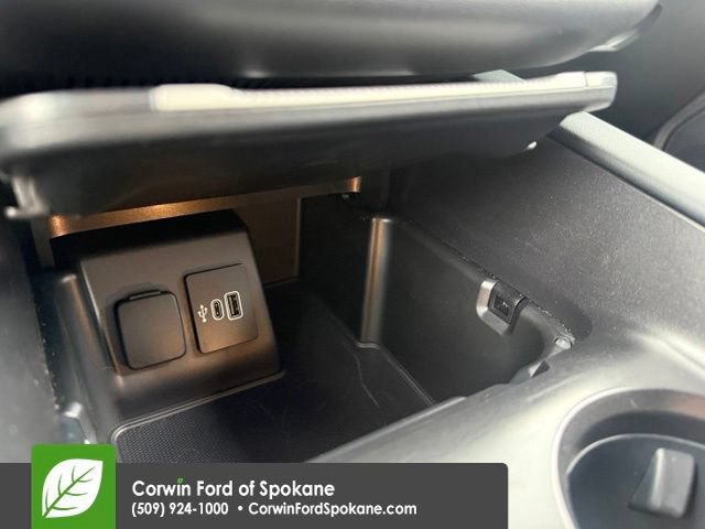 Certified 2025 Ford Explorer ST-Line AWD/4WD image 30