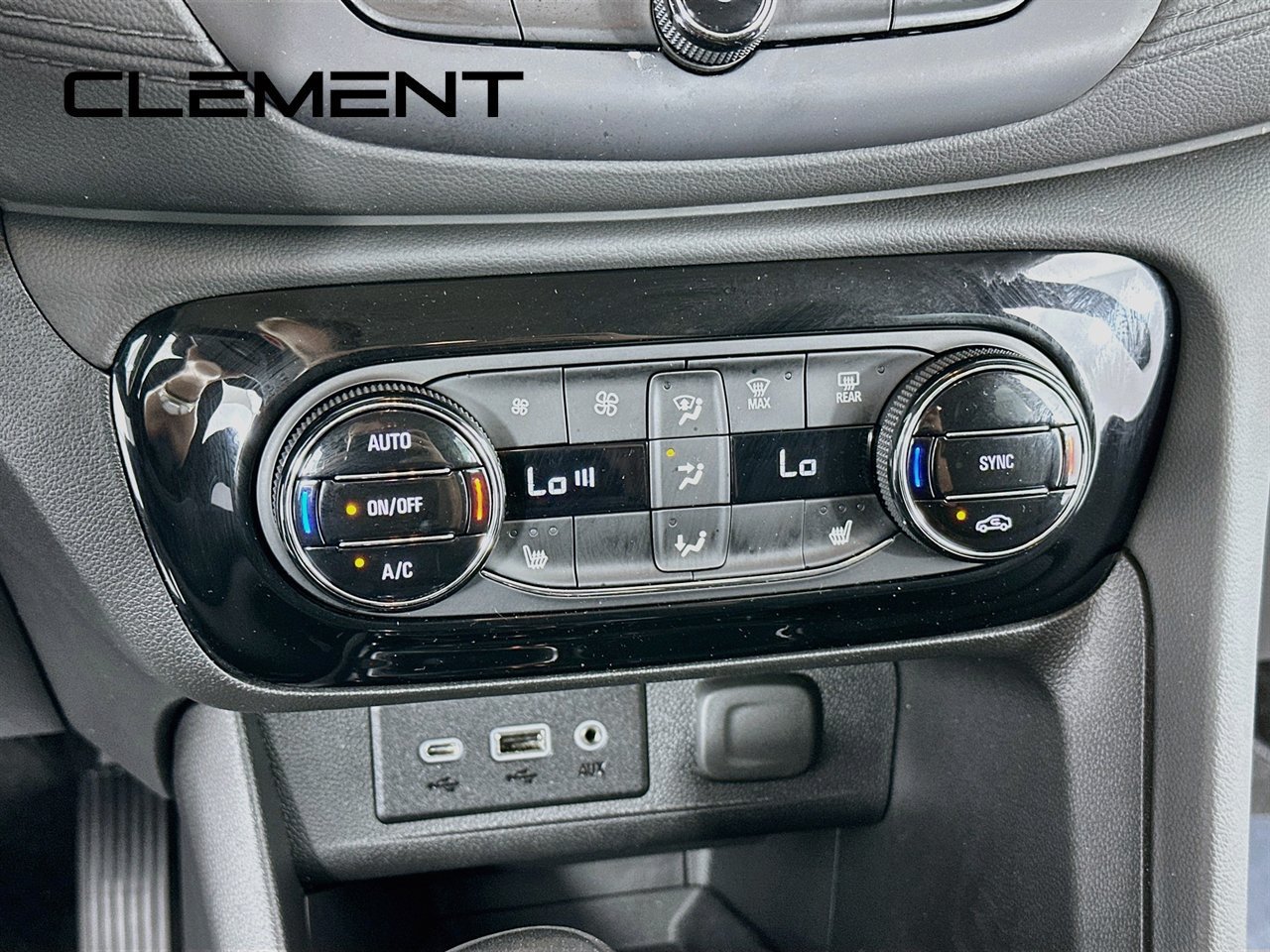 Used 2023 Buick Encore GX Select w/ Sport Touring Package FWD image 22