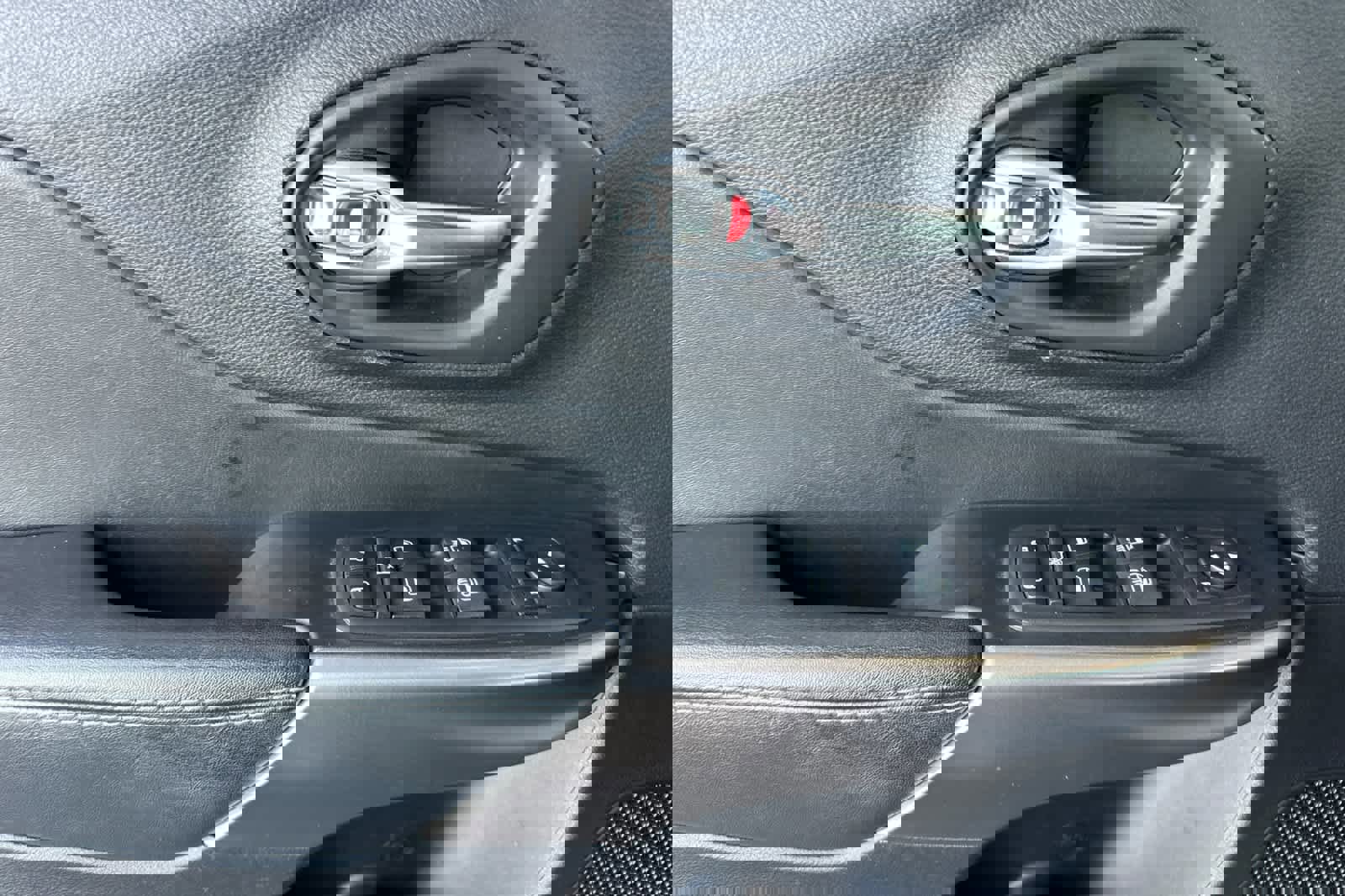 Used 2019 Jeep Cherokee Latitude Plus w/ Comfort/Convenience Group image 12