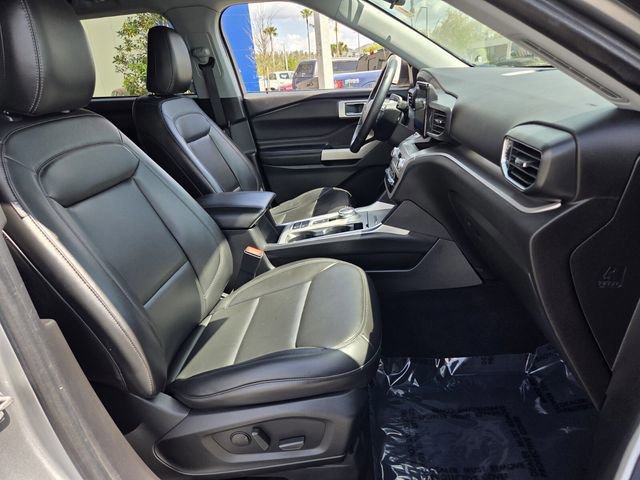 Certified 2022 Ford Explorer XLT w/ Equipment Group 202A RWD image 20