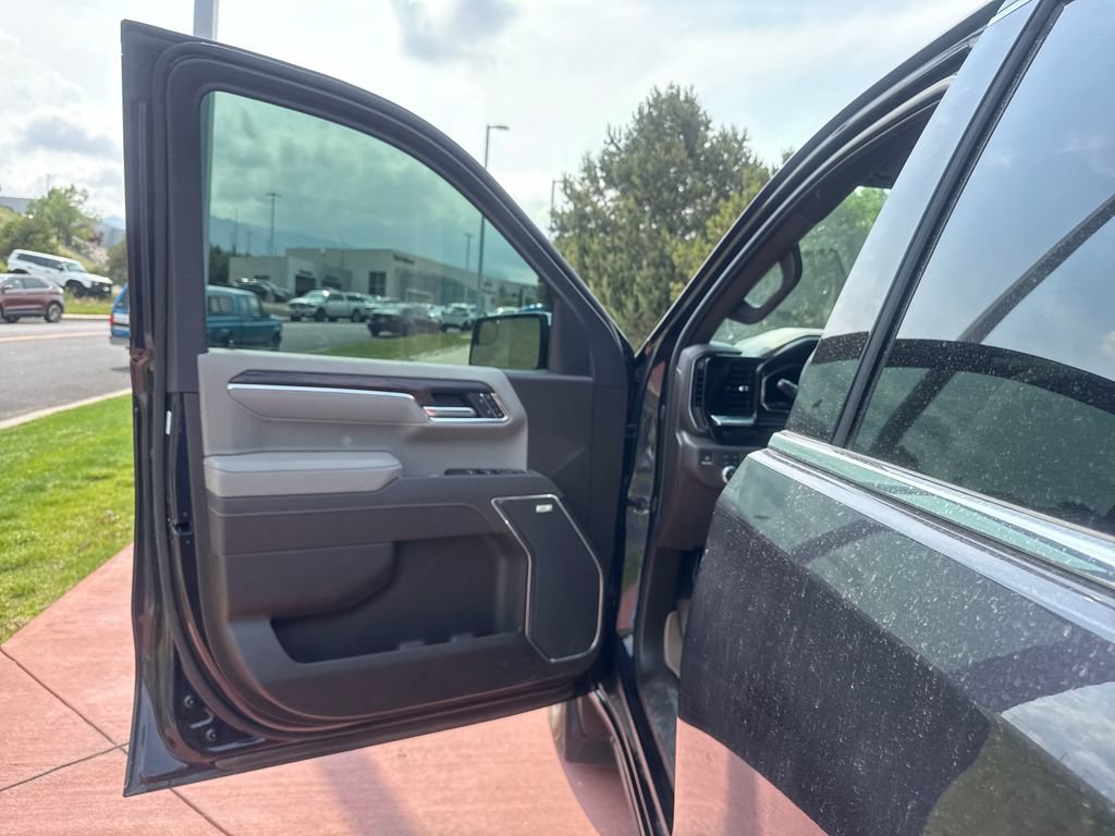 Used 2025 GMC Sierra 1500 SLT w/ SLT Convenience Package AWD/4WD image 10
