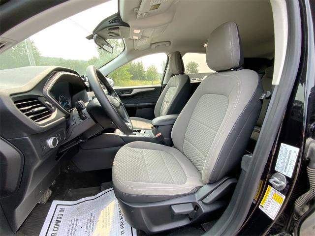 Certified 2022 Ford Escape SE image 11